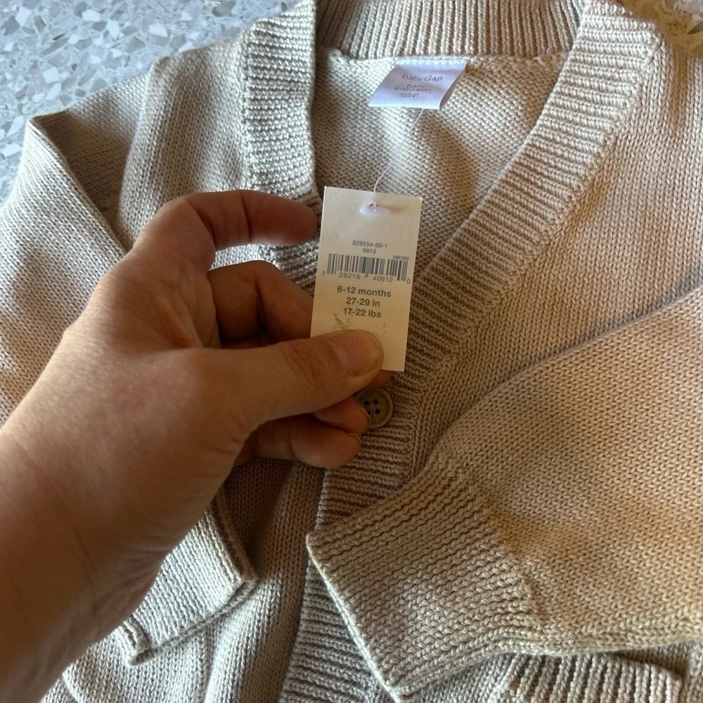 NWT baby gap oatmeal colored grandpa cardigan 6-12 months